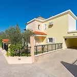 Seven Springs Villa *