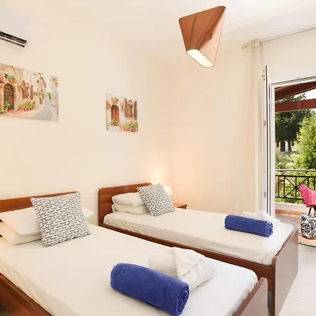 Seven Springs וילה