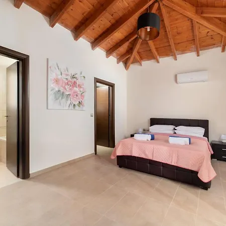 וילה Seven Springs *