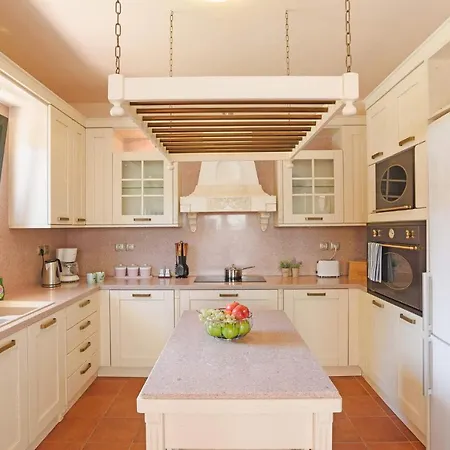 Seven Springs וילה